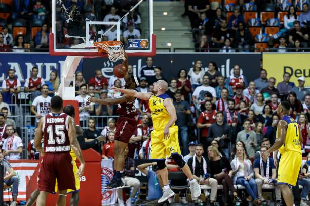 阵容的线下 阵容的线下