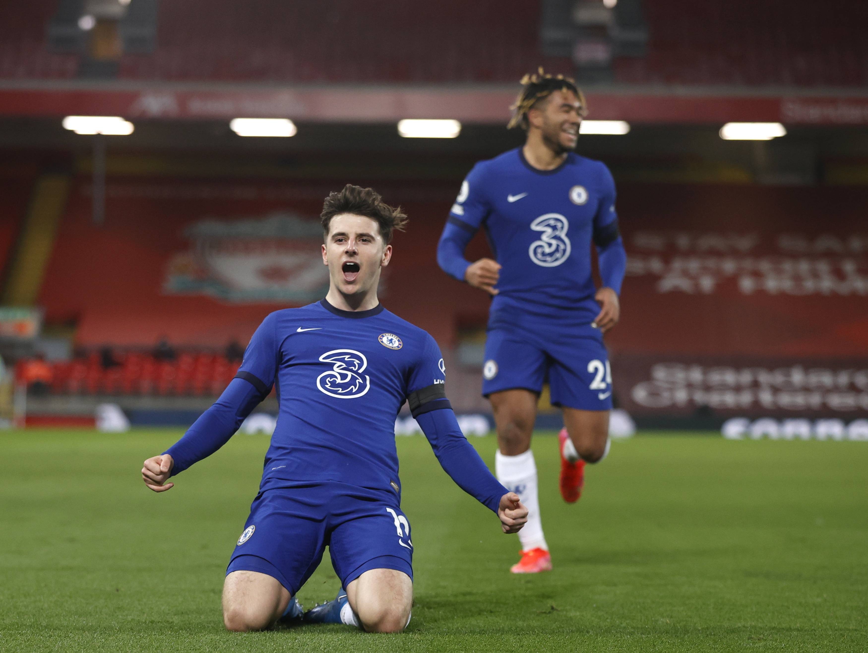 2战成平局 2战成平局