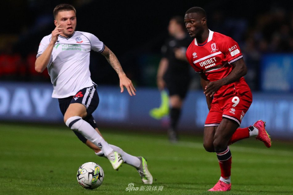 现历史性突 现历史性突