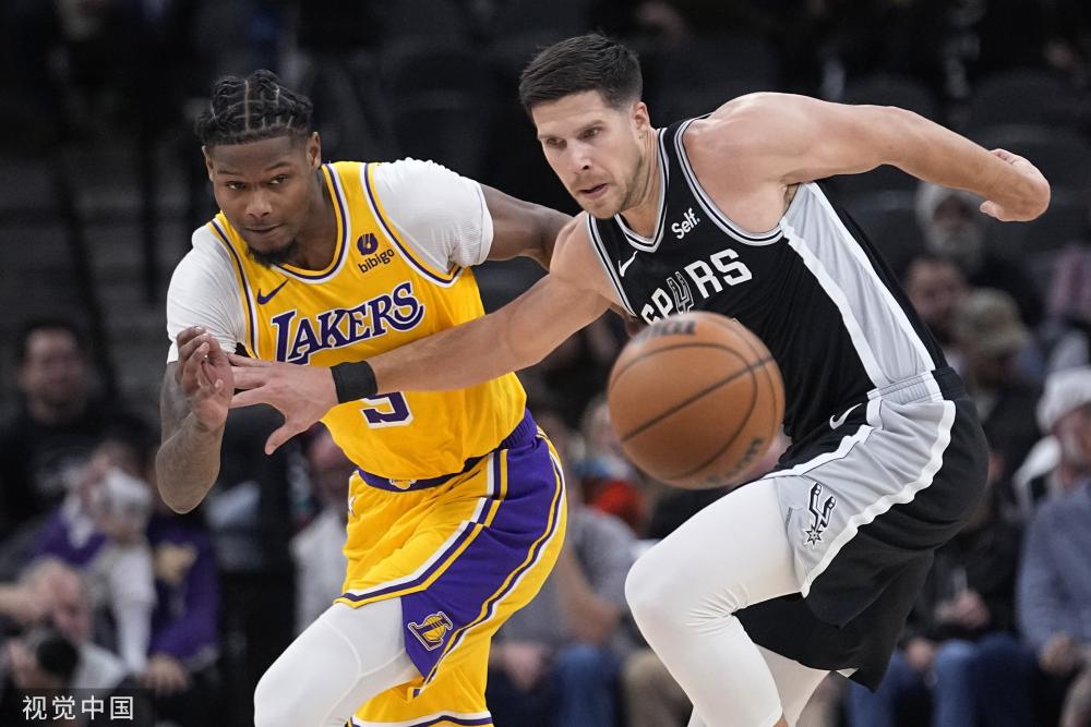 场地上的出 场地上的出